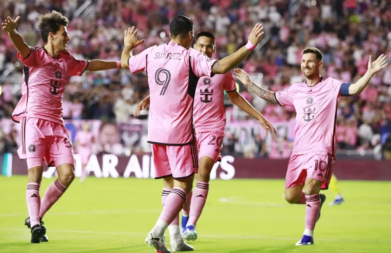 Lionel Messi ghi bàn thắng và kiến tạo cho Luis Suarez giúp Inter Miami thắng 3-1 trước Nashville.