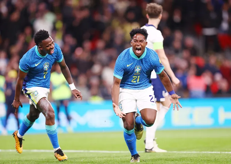 Endrick ghi bàn thắng quốc tế đầu tiên giúp tuyển Brazil đánh bại chủ nhà Anh 1-0.