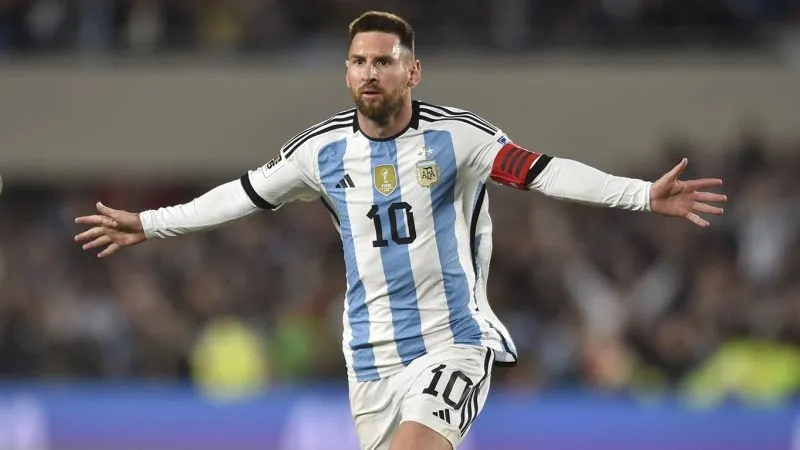 Luinel Messi chắc chắn sẽ là trung tâm của sự chú ý khi Argentina lên đường bảo vệ chức vô địch Copa America vào mùa hè này. ionel Messi1.jpg