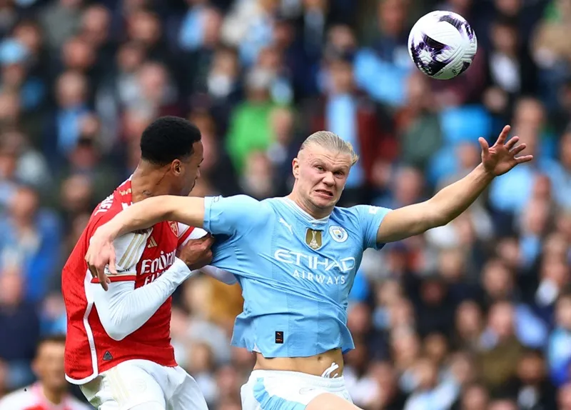 Erling Haaland đã bất lực trong thế trận phòng ngự quá kín kẽ của Arsenal.