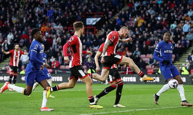 Chelsea để đội xếp cuối bảng Sheffield United lội ngược dòng cầm hòa 2-2.