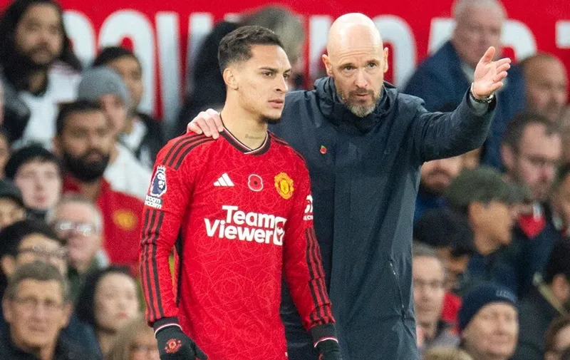 Man.United bác bỏ thông tin cho rằng Antony đang có bất đồng với HLV Erik ten Hag.