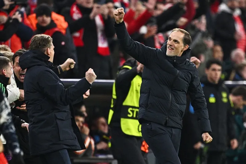 Thomas Tuchel trở thành HLV người Đức đầu tiên dẫn dắt các CLB từ 3 quốc gia khác nhau ít nhất vào đến bán kết Champions League. Thomas Tuchel.jpg