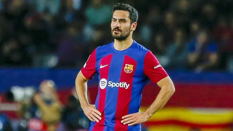 Ilkay Gundogan lại chỉ trích của đồng đội sau một trận thua quan trọng.