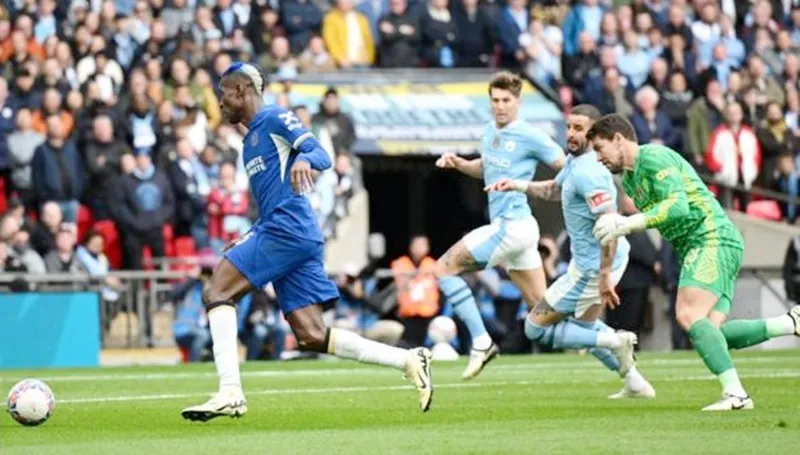 Sau khi Nicolas Jackson đã lãng phí 3 cơ hội vàng và không thể ghi bàn cho Chelsea. Nicolas Jackson.jpg