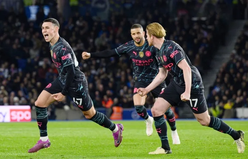 Phil Foden tiếp tục mùa giải ghi bàn sung mãn nhất sự nghiệp với cú đúp bàn thắng. Brighton.jpg