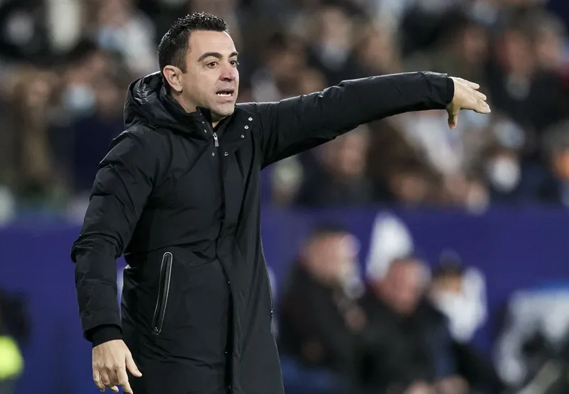 HLV Xavi được người hâm mộ Barcelona ủng hộ sau chiến thắng đầu tiên kể từ khi rút lại quyết định chia tay. Xavi.jpg