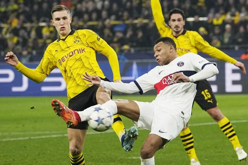 Ngăn cản Kylian Mbappe ghi bàn là nhiệm vụ lớn nhất của thầy trò HLV Edin Terzic. Borussia Dortmund1.jpg