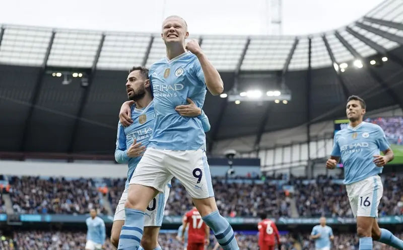 Erling Haaland ghi bốn bàn thắng khi Man.City đè bẹp Wolves 5-1 tại Etihad.