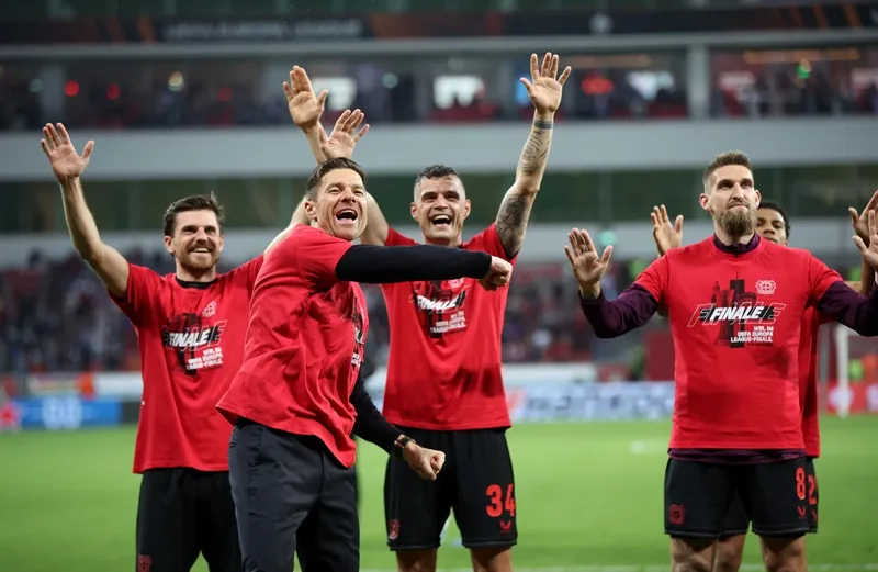 Đoàn quân của HLV Xabi Alonso cũng thiết lập kỷ lục chuỗi trận bất bại dài nhất trên mọi đấu trường ở châu Âu. Bayer Leverkusen1.jpg