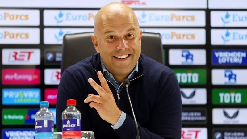 HLV Arne Slot xác nhận sẽ thay thế vị trí của Jurgen Klopp tại Anfield “trong vài ngày tới”.