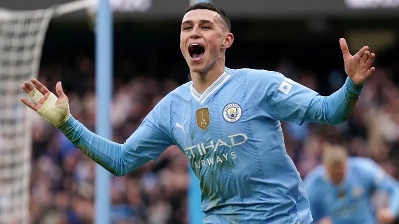 Phil Foden tuyên bố Man.City mãi mãi là một phần lịch sử bóng đá Anh nếu vô địch Premier League năm thứ tư liên tiếp.