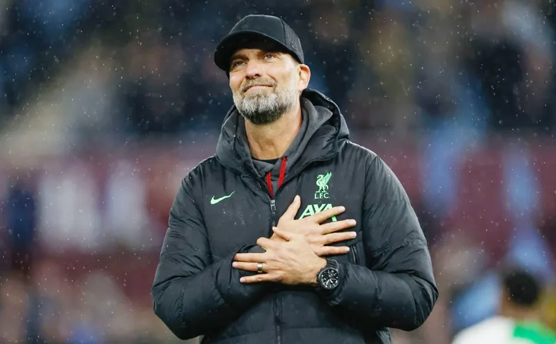 HLV Jurgen Klopp chia tay Liverpool với sự tiếc nuối không thể giúp CLB giành nhiều danh hiêu hơn.