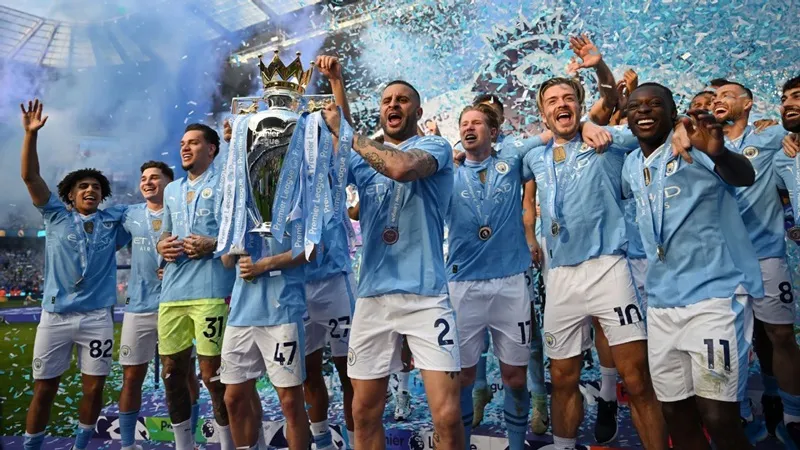 Man.City là đội bóng Anh đầu tiên giành được bốn danh hiệu vô địch Anh liên tiếp. Guardiola11.jpg