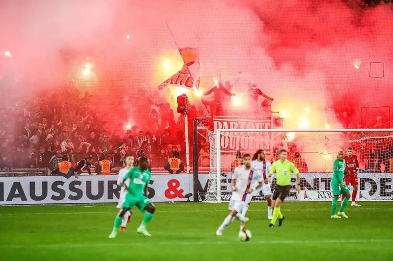 Khung cảnh cuồng nhiệt của trận derby sông Rhône sẽ được xuất hiện trở lại tại Ligue 1 mùa giải 2024-25 949cf963-626f-4193-bc95-969037a67c6a.jpg