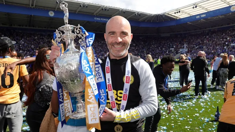 Enzo Maresca chứng tỏ năng lực khi dẫn dắt Leicester trở lại Premier League chỉ sau một mùa giải.
