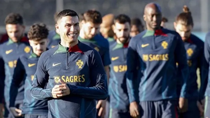 HLV Martinez khẳng định Ronaldo là một hình mẫu tuyệt vời cho các cầu thủ trẻ. Cristiano Ronaldo11.jpg