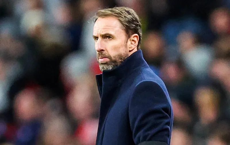 HLV Gareth Southgate kêu gọi 26 cầu thủ còn lại của tuyển Anh cần lấy lại sự tập trung.