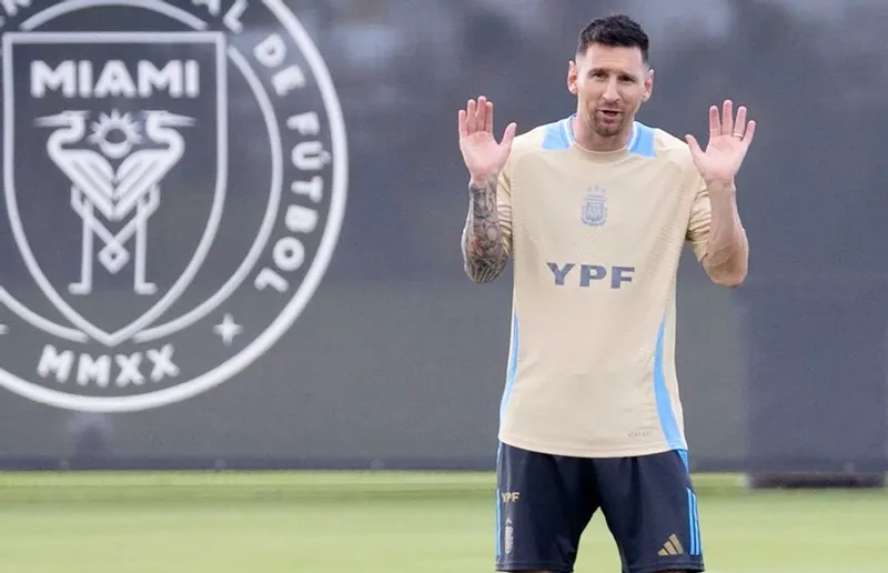 HLV Lionel Scaloni gợi ý Lionel Messi sẽ thi đấu với thời gian hợp lý trong các trận khởi động cho Copa America 2024.