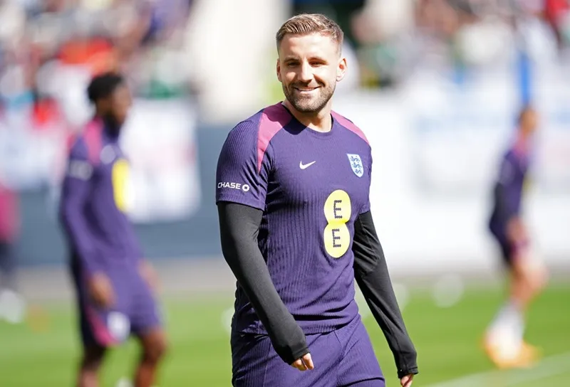 Luke Shaw đã có mặt trong buổi tập đầu tiên của tuyển Anh tại Đức. Anh1.jpeg