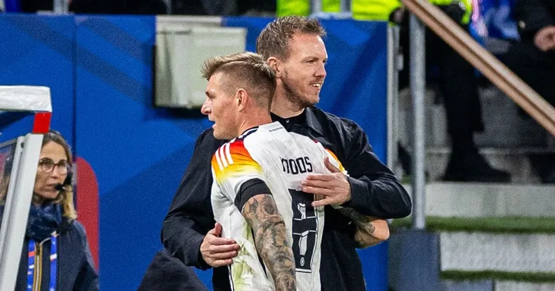 HLV Julian Nagelsmann đề cao kinh nghiệm và tầm ảnh hưởng của Toni Kroos trong đội hình trẻ tuyển Đức. agelsmann.jpg