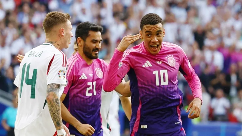 Jamal Musiala và Ilkay Gundogan giúp tuyển Đức thắng dễ 2-0 trước Hungary và giành vé đi tiếp. Germany.jpg