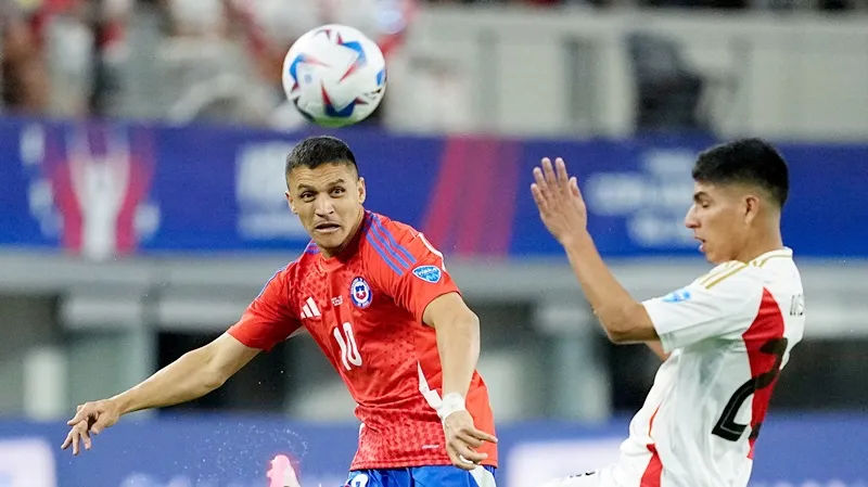 Sự bế tắc cũng phản ánh rõ thêm sa sút của cả Chile và Peru ở vòng loại World Cup 2026. Claudio Bravo.jpeg