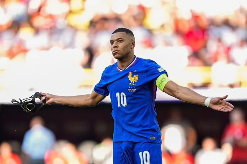 HLV Didier Deschamps hy vọng khi Mbappe sẵn sàng hơn sẽ giúp tuyển Pháp cải thiện năng lực ghi bàn. France.jpg