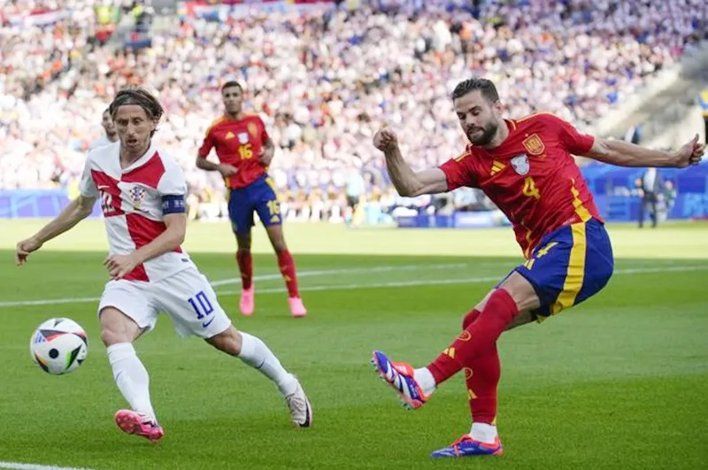Nacho đã chơi trọn 90 phút trong chiến thắng mở màn 3-0 trước Croatia tại Euro 2024. Al Qadsiah.jpg