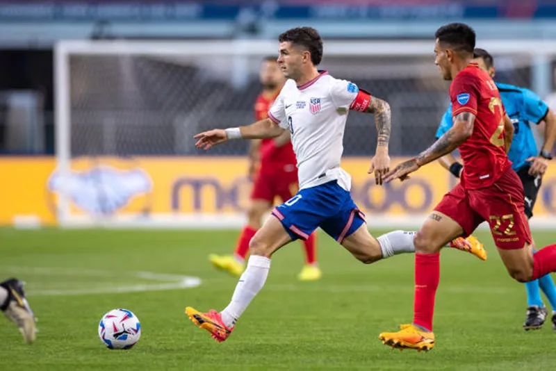 Christian Pulisic dù nỗ lực nhưng vẫn không thể giúp tuyển Mỹ xoay chuyển tình thế. Panama1.jpg