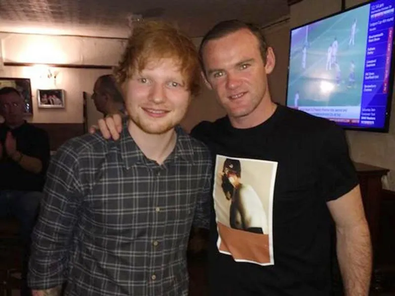 Ed Sheeran là “cạ cứng” của Wayne Rooney Ed Sheeran 2.jpg