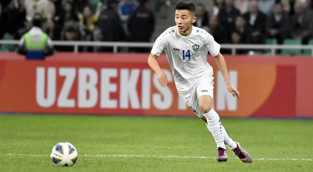 Fayzullaev đang là tài năng đáng chú ý nhất của bóng đá Uzbekistan trong lần đầu được dự Olympic Fayzullaev.jpg