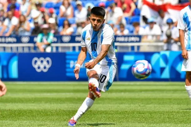 Thiago Almada đã để lại dấu ấn trước các khán giả tại thành phố Lyon