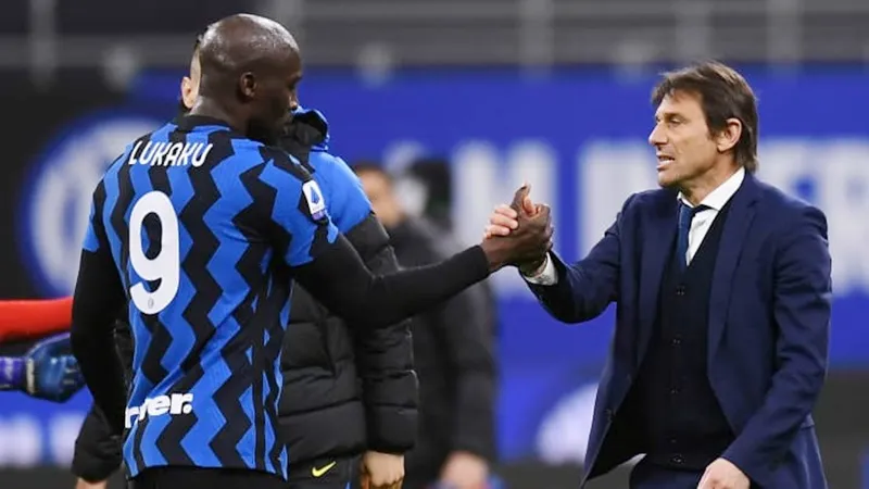 Napoli hoàn toàn có khả năng đồng ý khi HLV Antonio Conte rất muốn tái hợp với Lukaku. Victor Osimhen.jpg