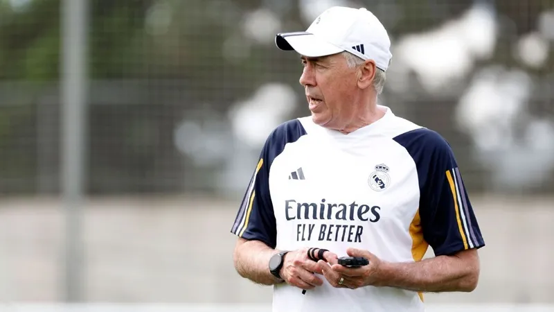 HLV Carlo Ancelotti một lần nữa cho thấy ông ưu tiên vào một đội hình tinh gọn.