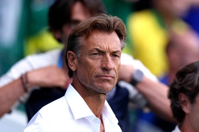 HLV Herve Renard đã chia tay đội tuyển nữ Pháp