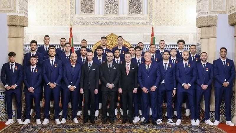 Vua Mohammed VI tiếp đón tập thể Morocco xếp hạng 4 tại World Cup 2022 Morocco1.jpg