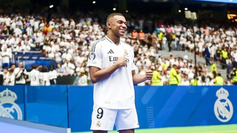 Mbappe dành trọn khao khát Champions League và Quả bóng vàng cho Los Blancos trong những năm tới. Real Madrid.jpg