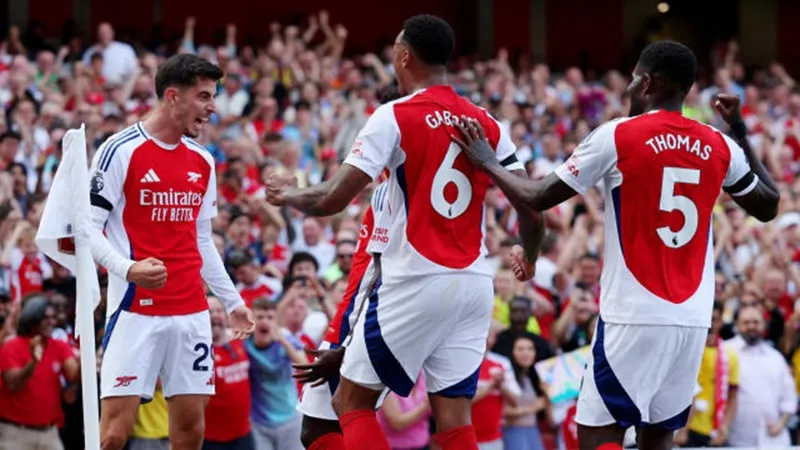 Pháo thủ đã khởi đầu mùa giải mới hoàn hảo với chiến thắng 2-0 trước Wolves. Mikel Arteta.jpg
