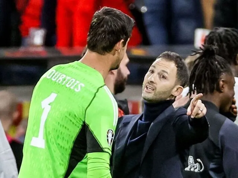 Courtois bắt đầu mối quan hệ căng thẳng với HLV Tedesco vào năm 2023. Thibaut Courtois1.jpg