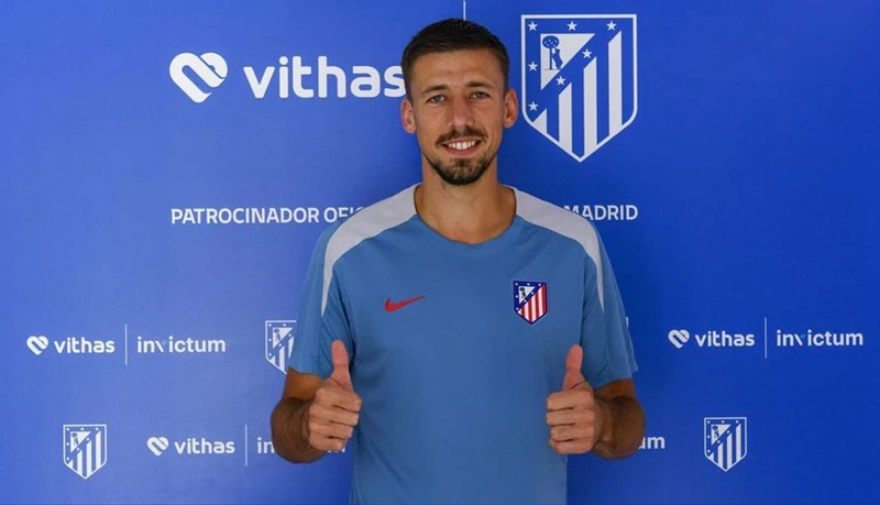 Trung vệ Clement Lenglet của Barcelona đã gia nhập Atletico Madrid theo dạng cho mượn.