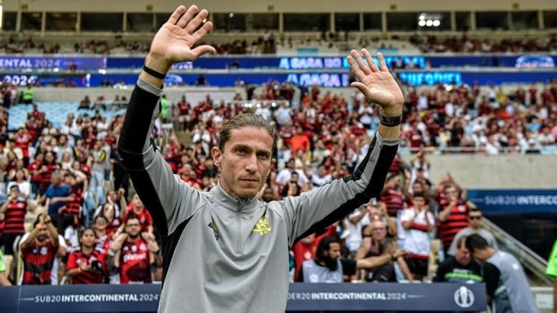 Filipe Luis hiện đang là HLV tại đội U20 Flamengo