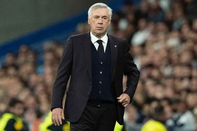 HLV Carlo Ancelotti thừa nhận đội bóng mất cân bằng của ông cần phải cải thiện nhanh chóng. Carlo Ancelotti.jpg