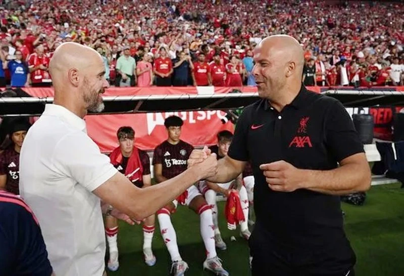 HLV Erik ten Hag và Man.United thua Liverpool của Arne Slot 0-3 ở trận giao hữu trước mùa giải tại Mỹ.