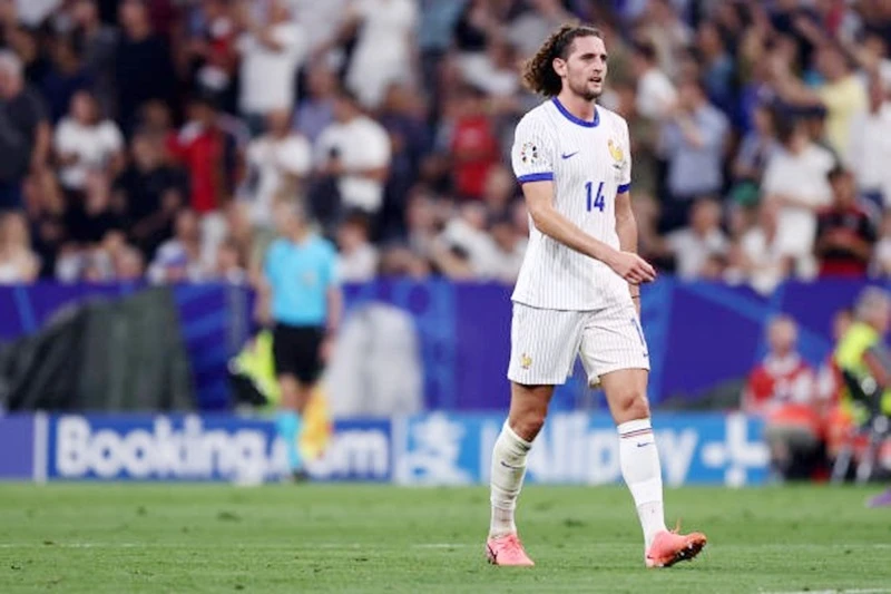 Rabiot đang thất nghiệp ở độ tuổi còn rất sung mãn