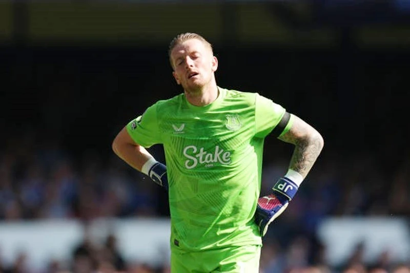 Sự thất vọng của Jordan Pickford khi Everton để Bournemouth lội ngược dòng không tưởng