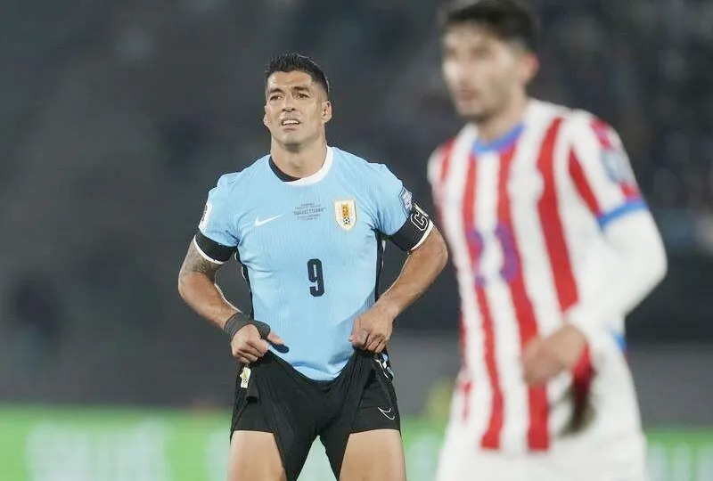 Luis Suarez đã giã từ đội tuyển Uruguay bằng trận hòa 0-0 trên sân nhà trước Paraguay. Luis Suarez.jpg