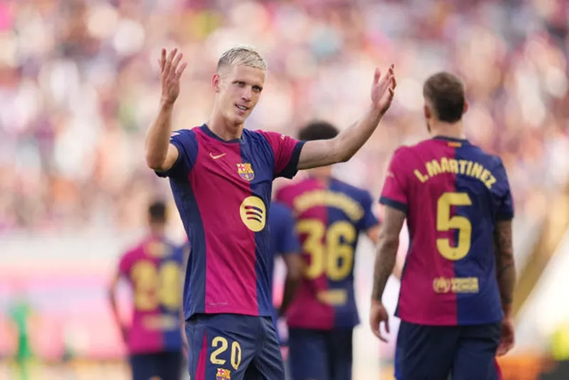 Dani Olmo ra mắt như mơ khi đều ghi bàn giúp Barcelona thắng 2 trận gần nhất. Barcelona1.jpg