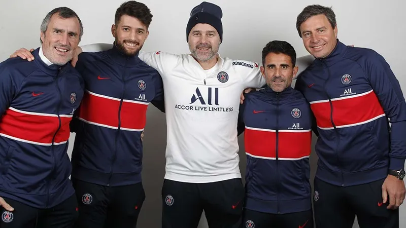 HLV Pochettino tiếp tục đặt niềm tin vào đội ngũ trợ lý lâu năm của mình. Pochettino1.jpg
