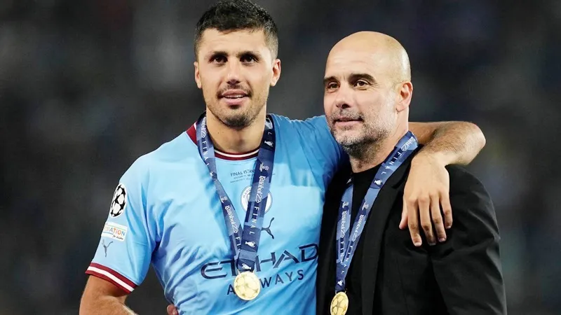 HLV Pep Guardiola cùng nhiều đồng nghiệp đã ủng hộ quan điểm của Rodri. Manchester City1.jpg